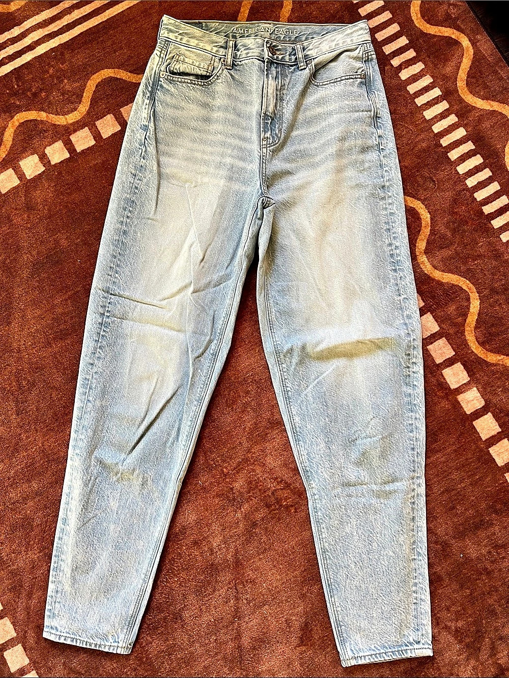 American Eagle Relaxed Mom Jean - 4 X long - Barrel leg -Acid distress wash